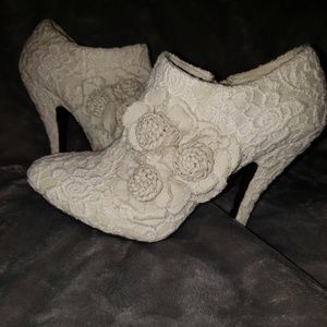 Lace booties